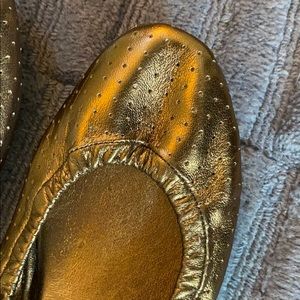 Pour La Victoire Gold Flats